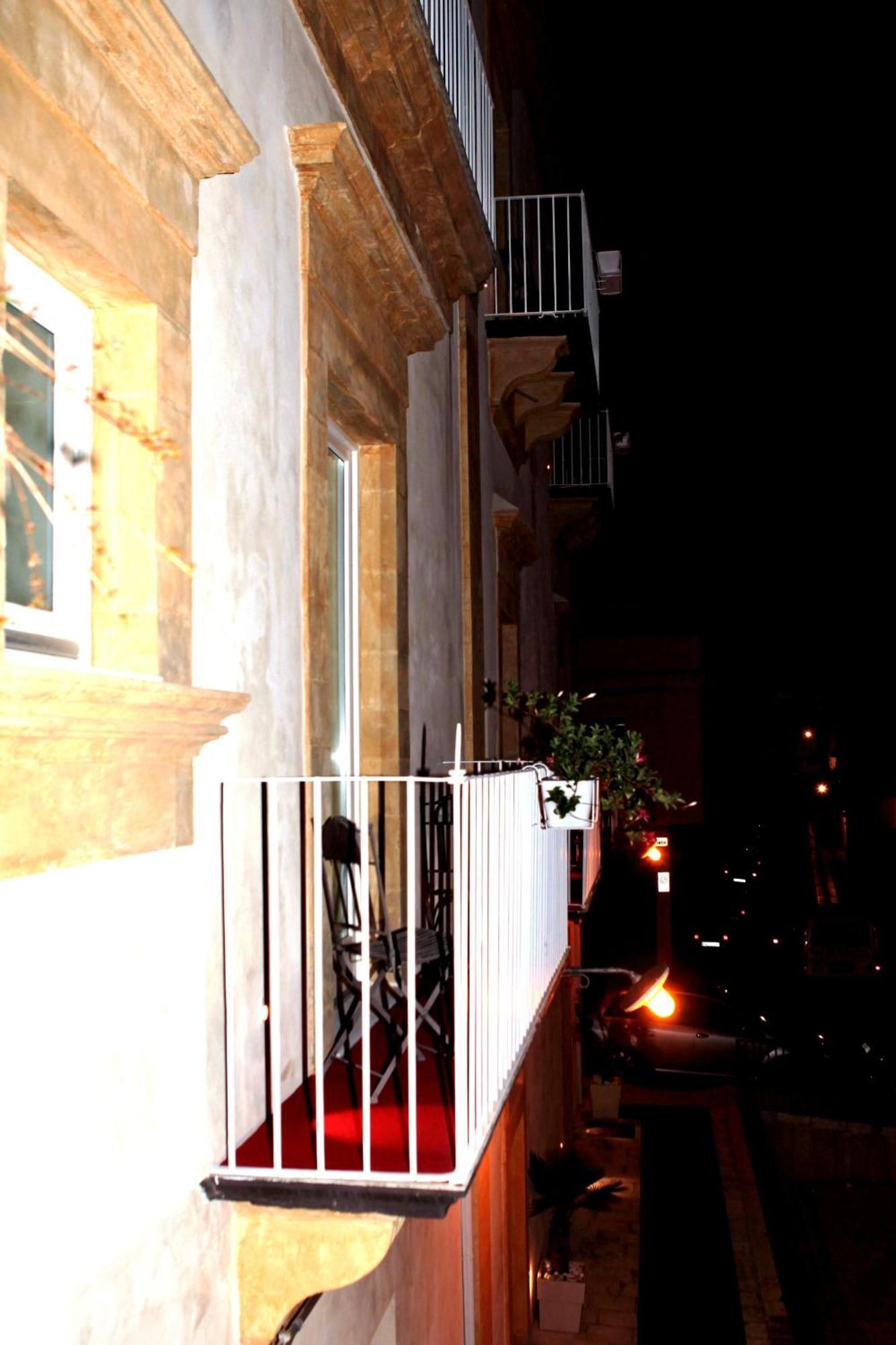 Hotel La Dimora Di Piazza Carmine Ragusa Eksteriør billede